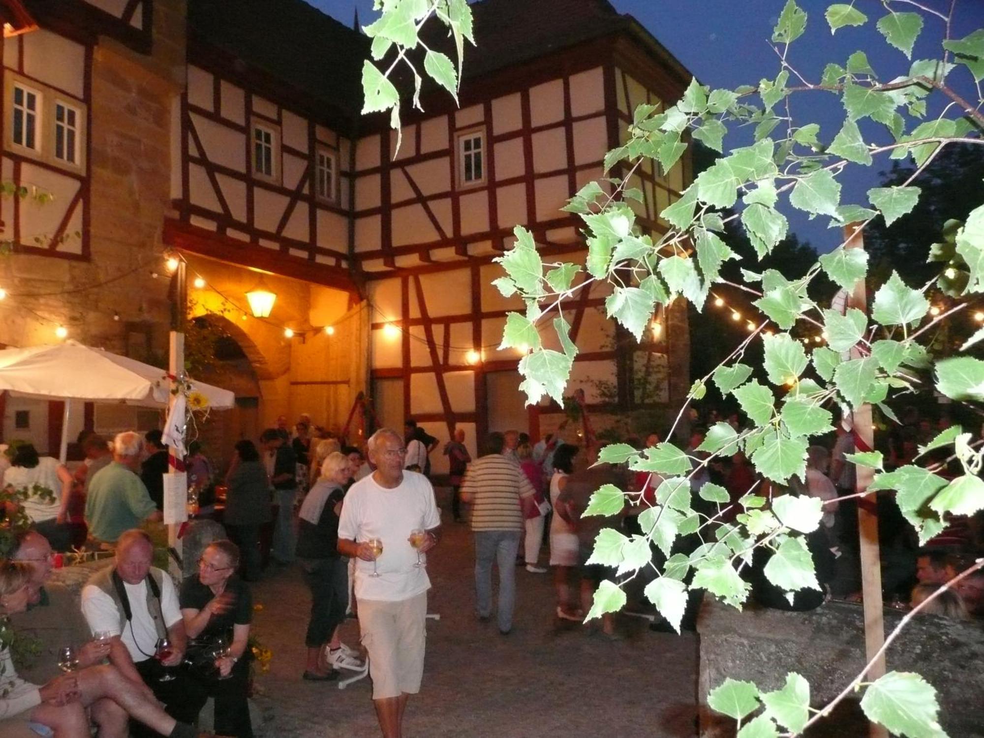 Weingut Gaestehaus Weigand Iphofen Exterior photo